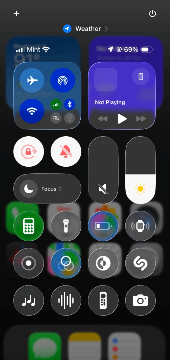 苹果iOS 26"液态玻璃"让界面颠覆！控制中心略显混乱