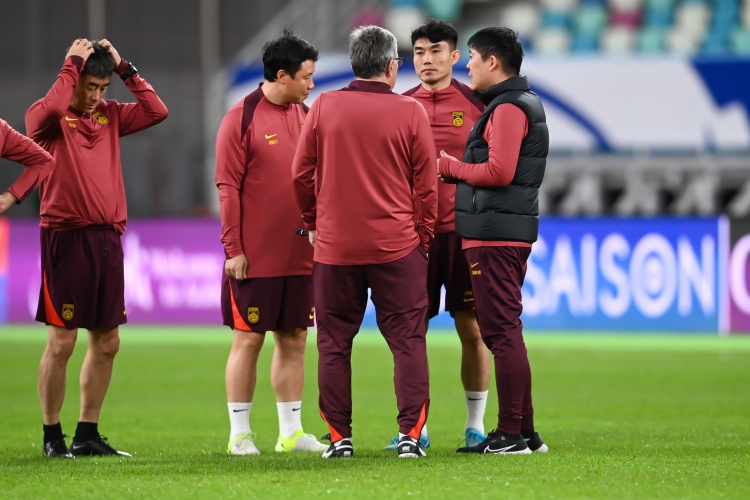 【球迷报道】北青:郑智邀李雷雷、黄博文、梅方共同执教西海岸(图1) 【球迷报道】北青:郑智邀李雷雷、黄博文、梅方共同执教西海岸(图1)