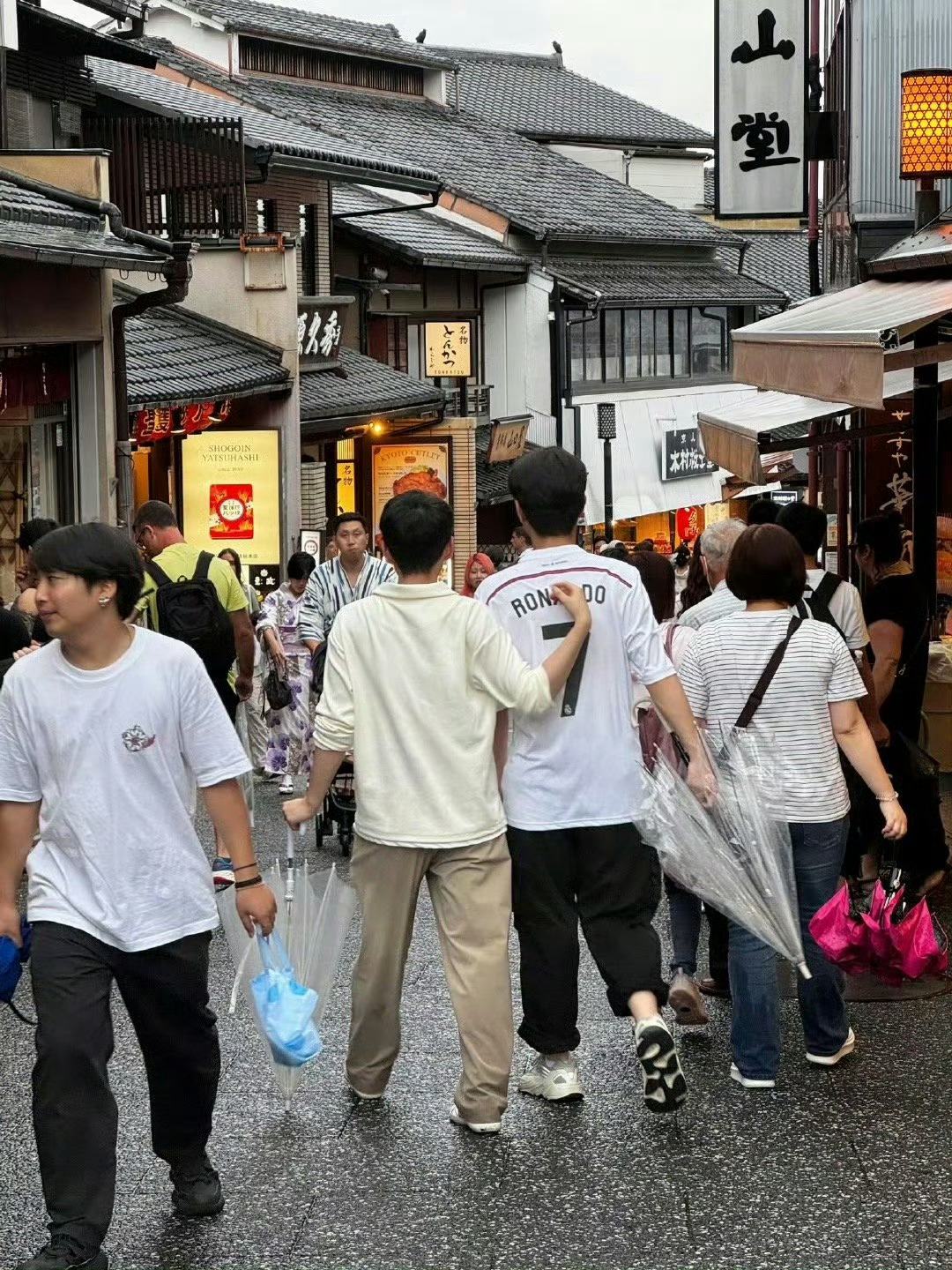 下血本啊！媒体人：蓝莲花预支工资帮Scout解决债务问题 还亲自跑韩国