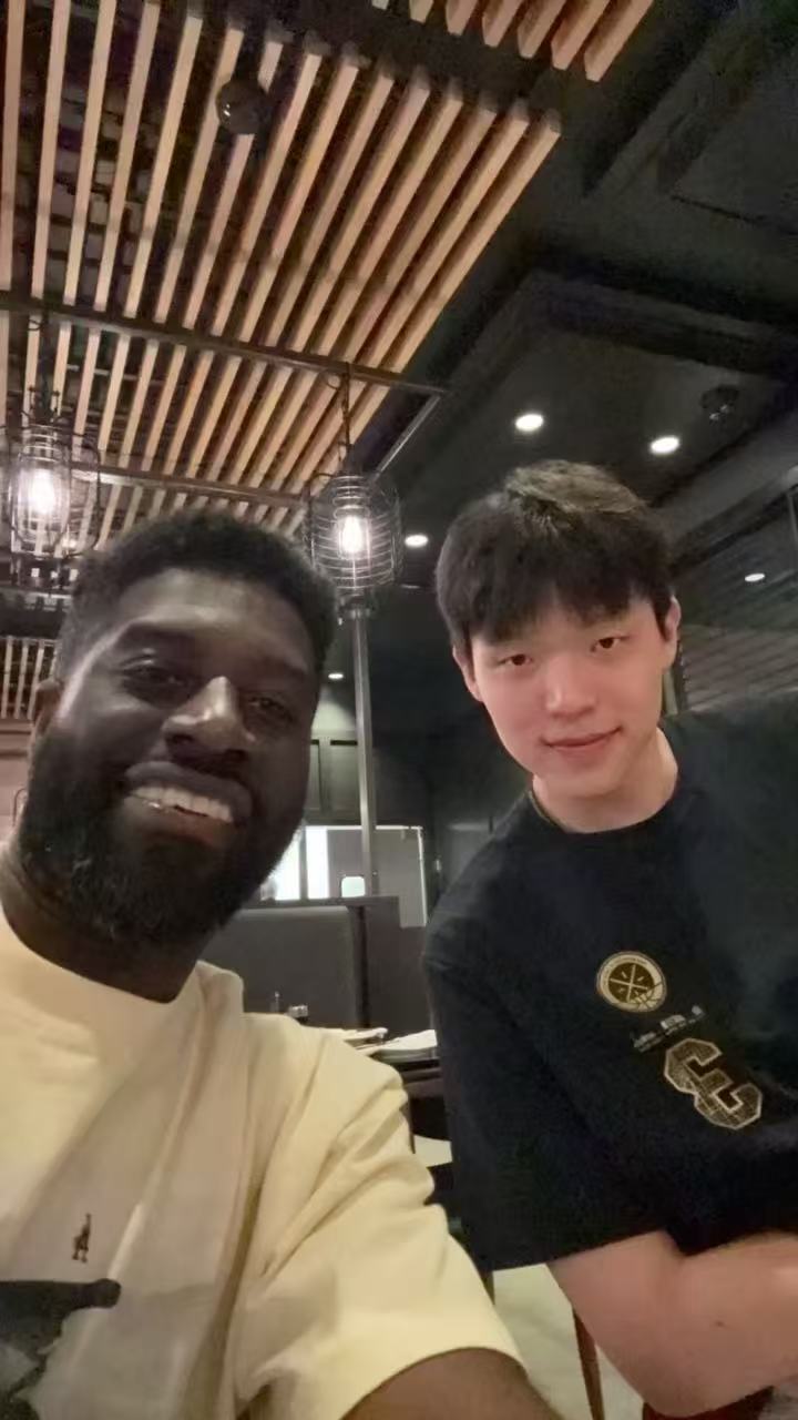 直播吧独家：杨瀚森在开拓者有老熟人 杰特：他很出色&篮球智商高