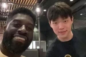 中国球员杨瀚森被开拓者选中，曾和总经理助理杰特有渊源