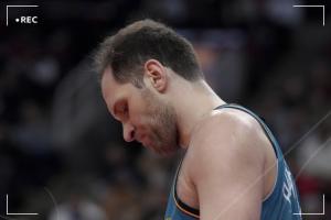 NBA球员博扬-博格达诺维奇宣布退役
