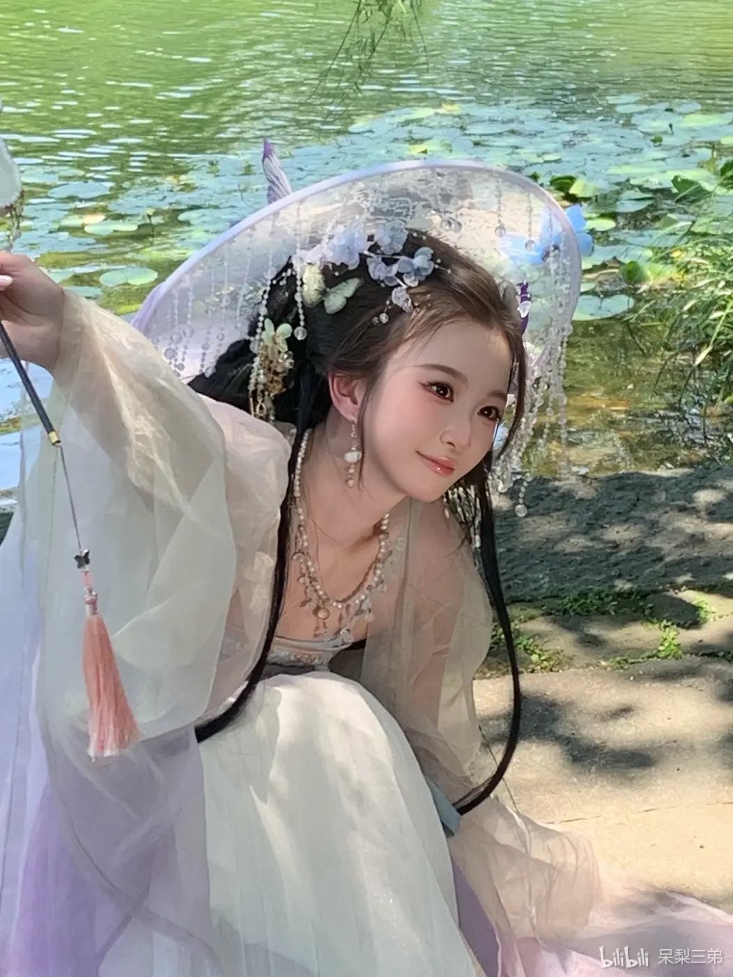 富婆不香？赵俊日被爆与舞蹈主播谈恋爱 榜一大姐累计刷50万破防