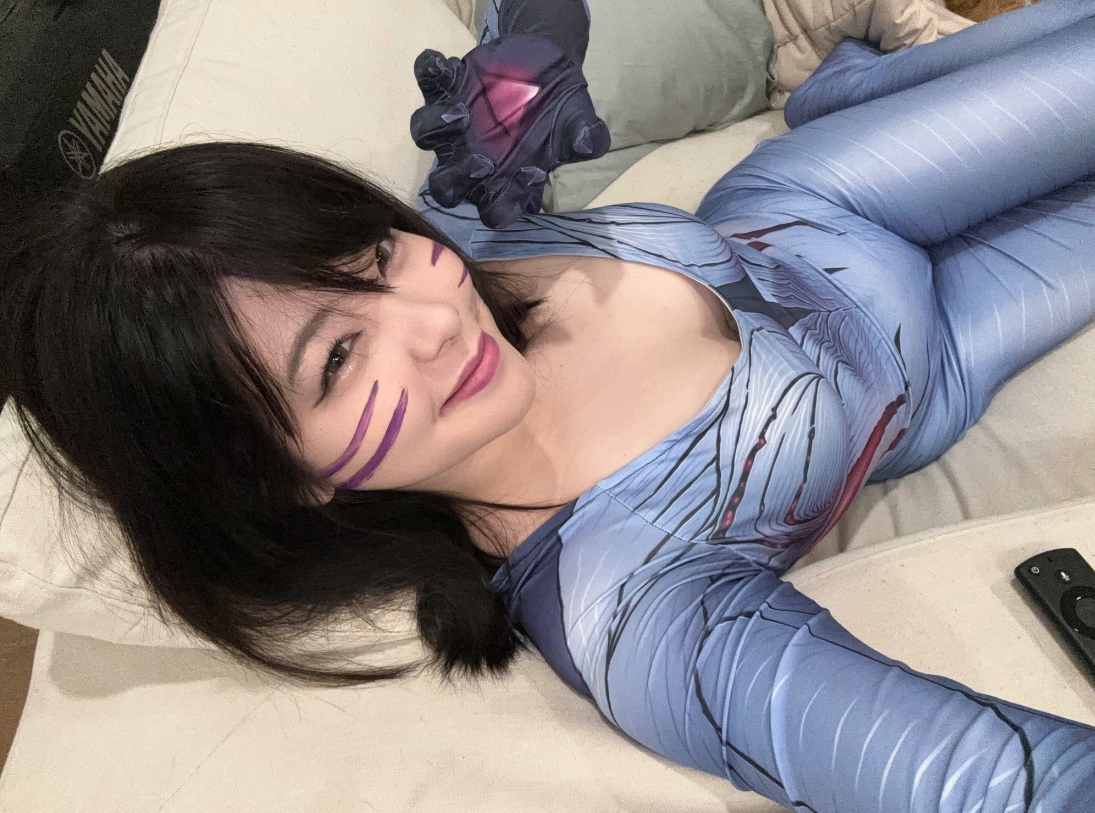 mayumi晒照：我好久没cos了 好想啊！给你一个卡莎玉米～