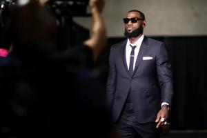 重磅！詹姆斯谋划拉斯维加斯NBA球队竞标