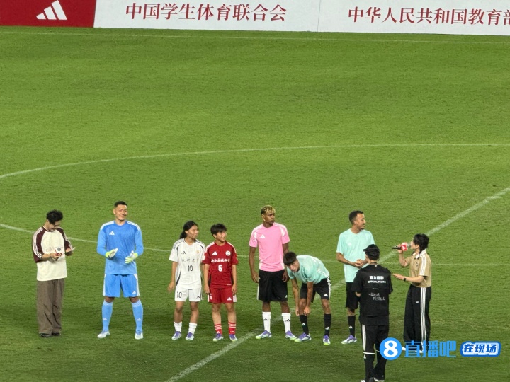 给面😁36岁王大雷扑救17岁亚马尔👈亚马尔采访稍后带来