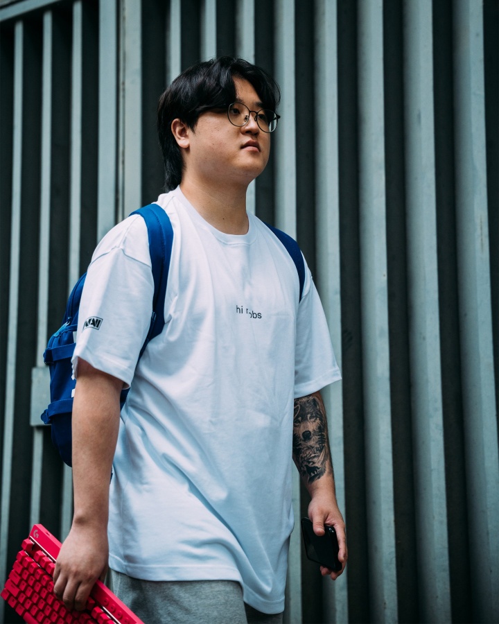 NAVI俱乐部官宣：中单Larssen、酷似Uzi的前V5下路SamD加盟