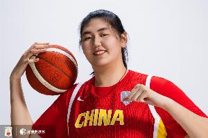 中国女篮大胜印尼首秀新星张子宇迎来亮眼表现
