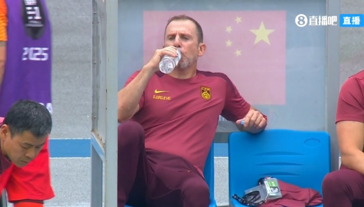 久尔杰维奇东亚杯后将卸任，中国足协已同步开启国足新帅选聘工作