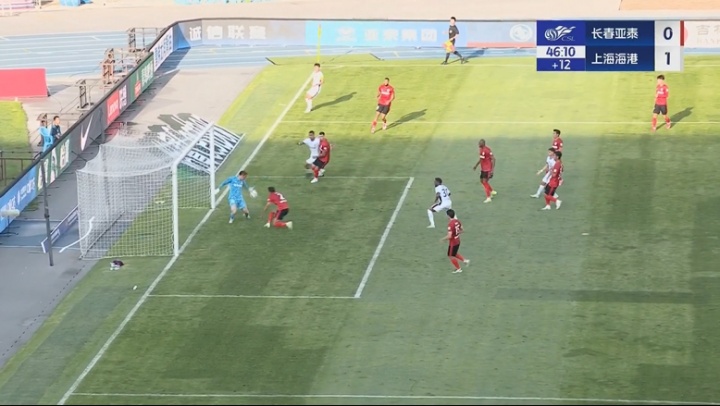 太倒霉了！阿不都海米提门前“二连击”乌龙，海港1-0领先亚泰！