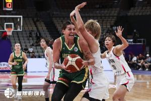 日本女篮不敌澳大利亚，主帅盖恩斯盛赞球队表现