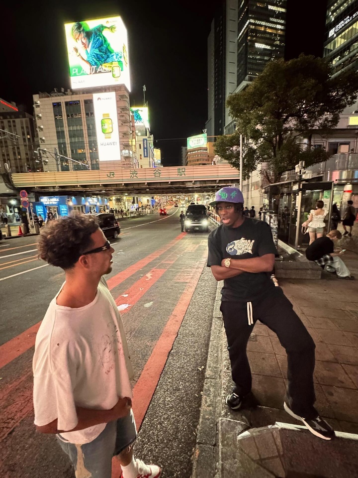 20万镑周薪还没到手呢😂抽签手气太差，埃基蒂克无奈为团建买单