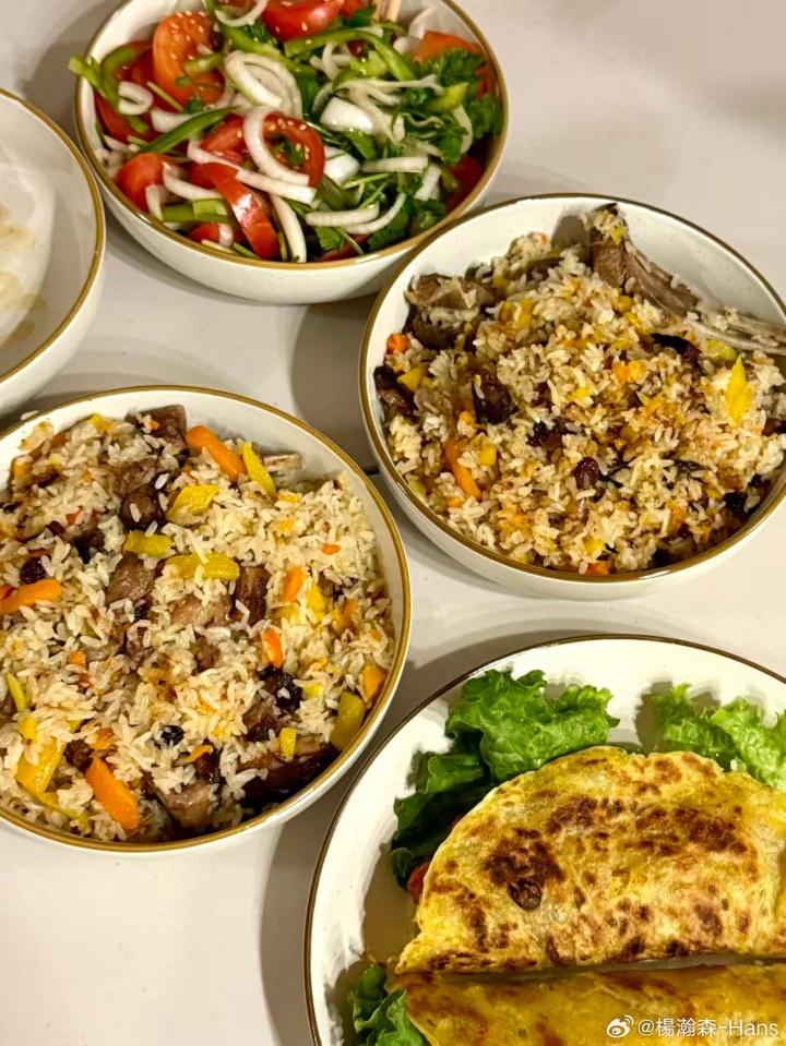 【球盟会】自己动手丰衣足食！杨瀚森晒中国菜配文：🍳家的味道