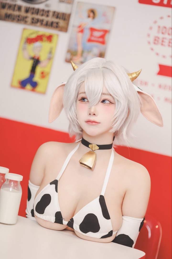 这倒是提醒我了😍《剑星》体模晒奶牛写真图！即将前往泰国