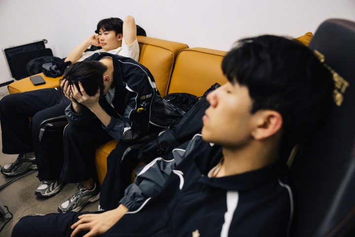 😭iG长文总结S15：不是每一次登攀都能抵达顶峰，2025我们不说再见！