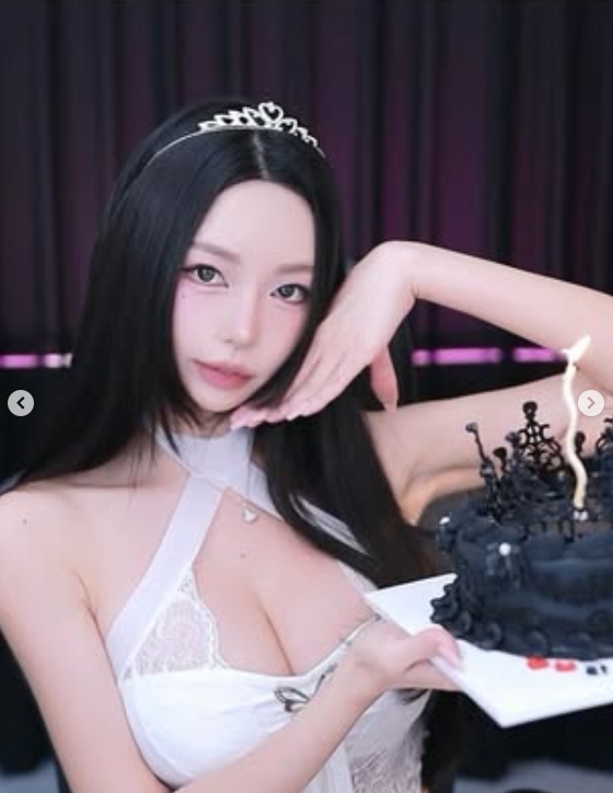 韩版《完蛋美女》演员晒照：感謝所有为我庆祝生日的人 💗