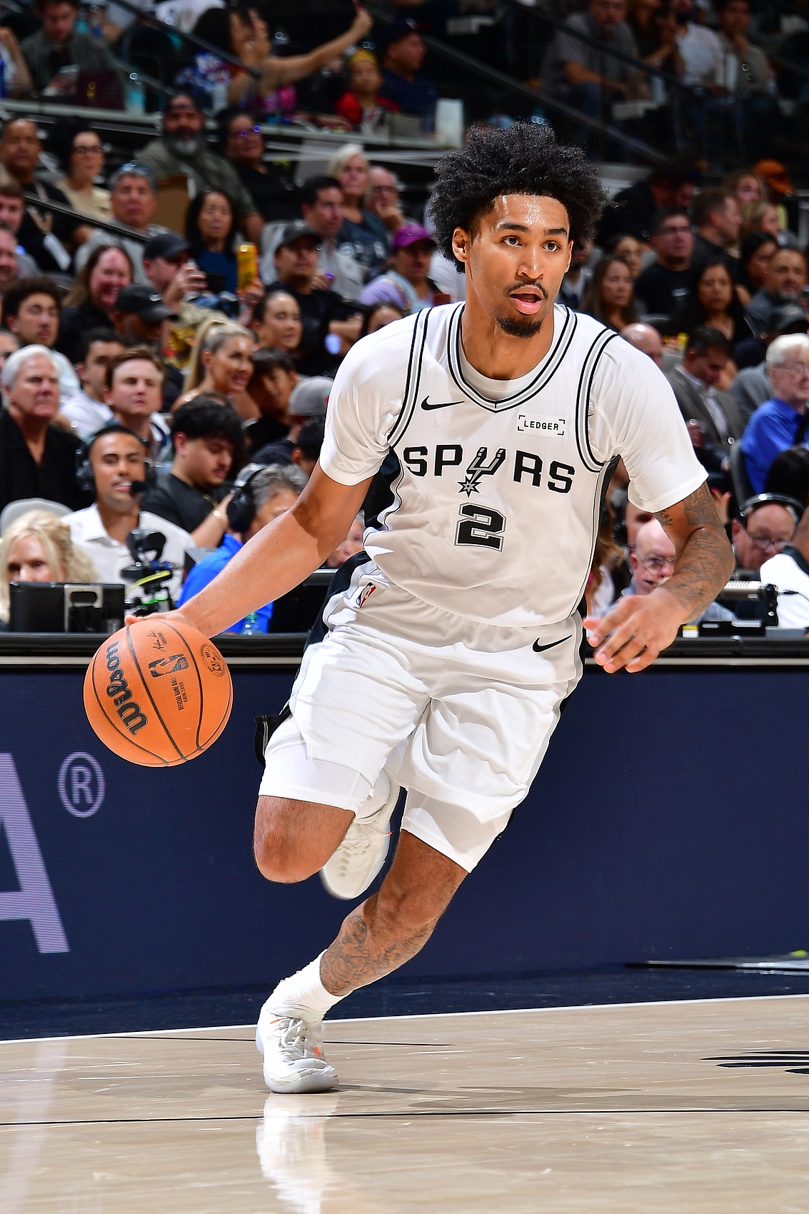 【马刺】卡斯尔谈哈珀：我不知道他发生了啥 据我所知他周四打湖人会出战(图1)