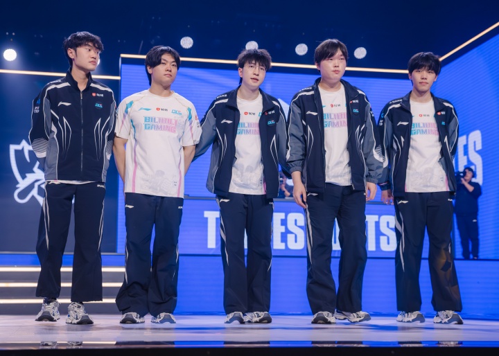 【万博电竞】🍉BLG的KTV事件到底有谁去了?北川/Knight/ELK均有不在场证明