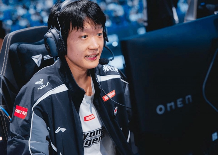 Shanks：训练已经拉满 但八强算是失败！ 希望TES可以更沉着冷静