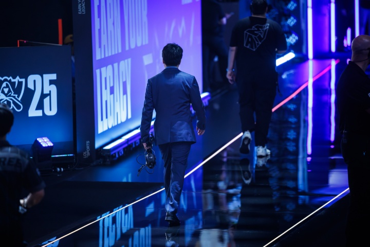 摄影师一村：我离开赛场时见到Tarzan，他没以前那么难过了，心更强了