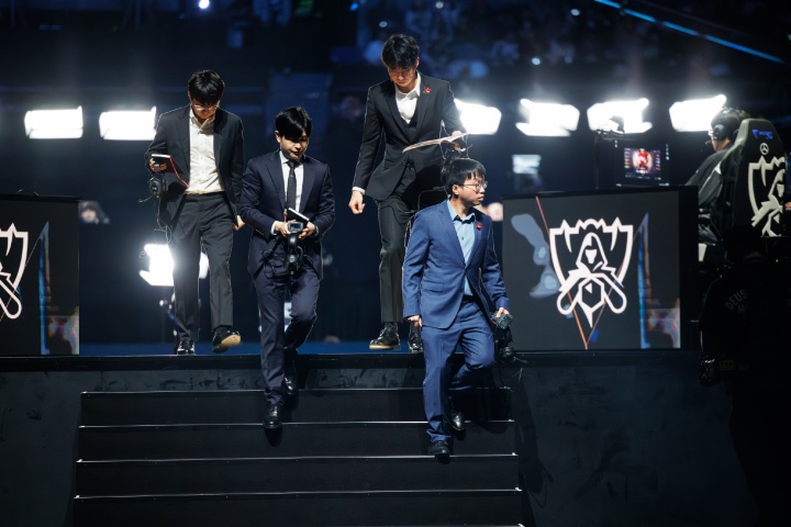 摄影师一村：我离开赛场时见到Tarzan，他没以前那么难过了，心更强了