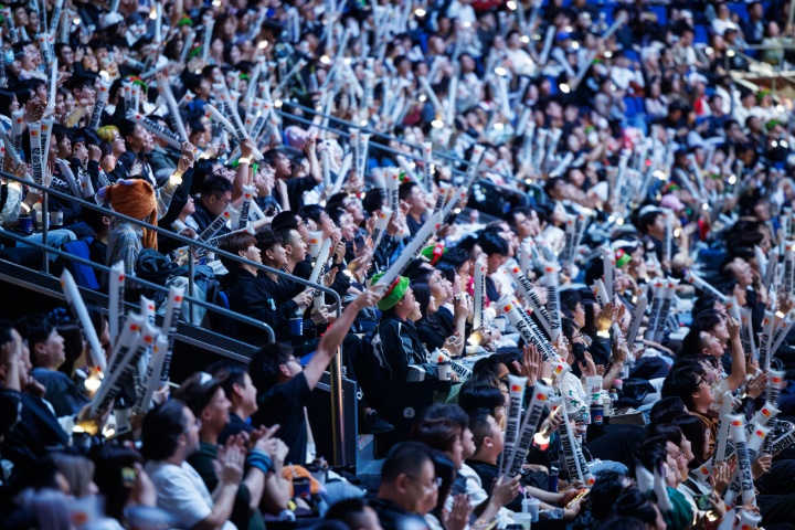 摄影师一村：我离开赛场时见到Tarzan，他没以前那么难过了，心更强了