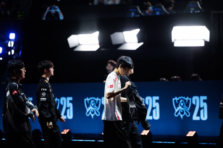 摄影师一村：我离开赛场时见到Tarzan，他没以前那么难过了，心更强了