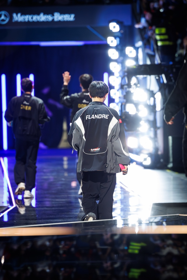 摄影师一村：我离开赛场时见到Tarzan，他没以前那么难过了，心更强了