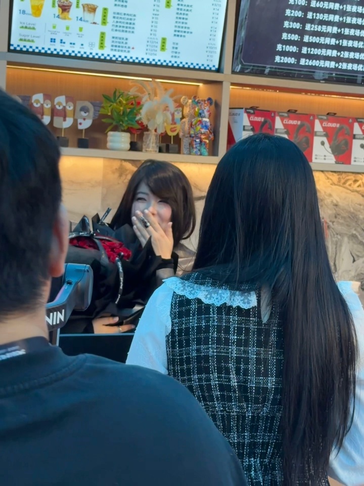 Mayumi更博晒照：我真的无以言表今天的幸福感…