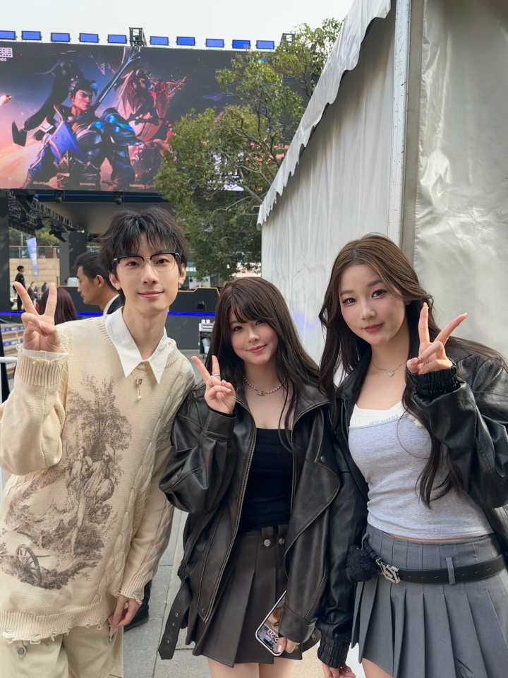 Mayumi更博晒照：我真的无以言表今天的幸福感…