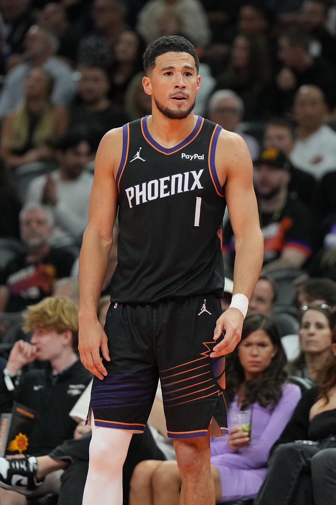 【布克】布克：现在的我几乎什么防守都见识过了 今天我的平衡做得很好(图1)