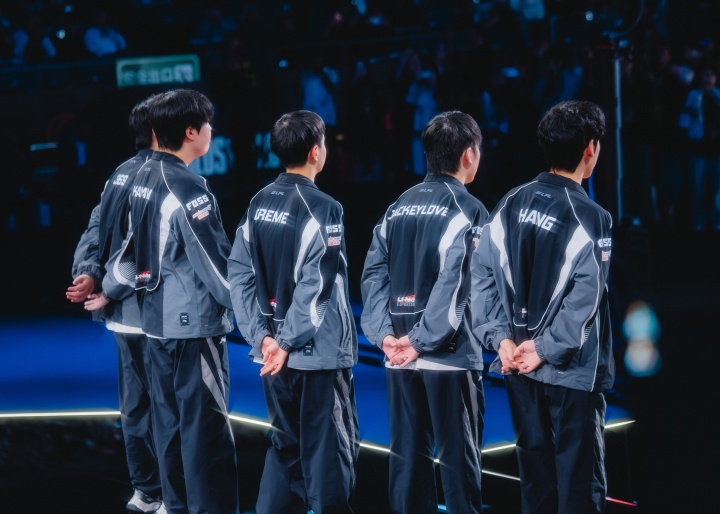 【万博电竞】TES官博发文告别S15:很抱歉,我们糟糕的对局辜负了大家的期待