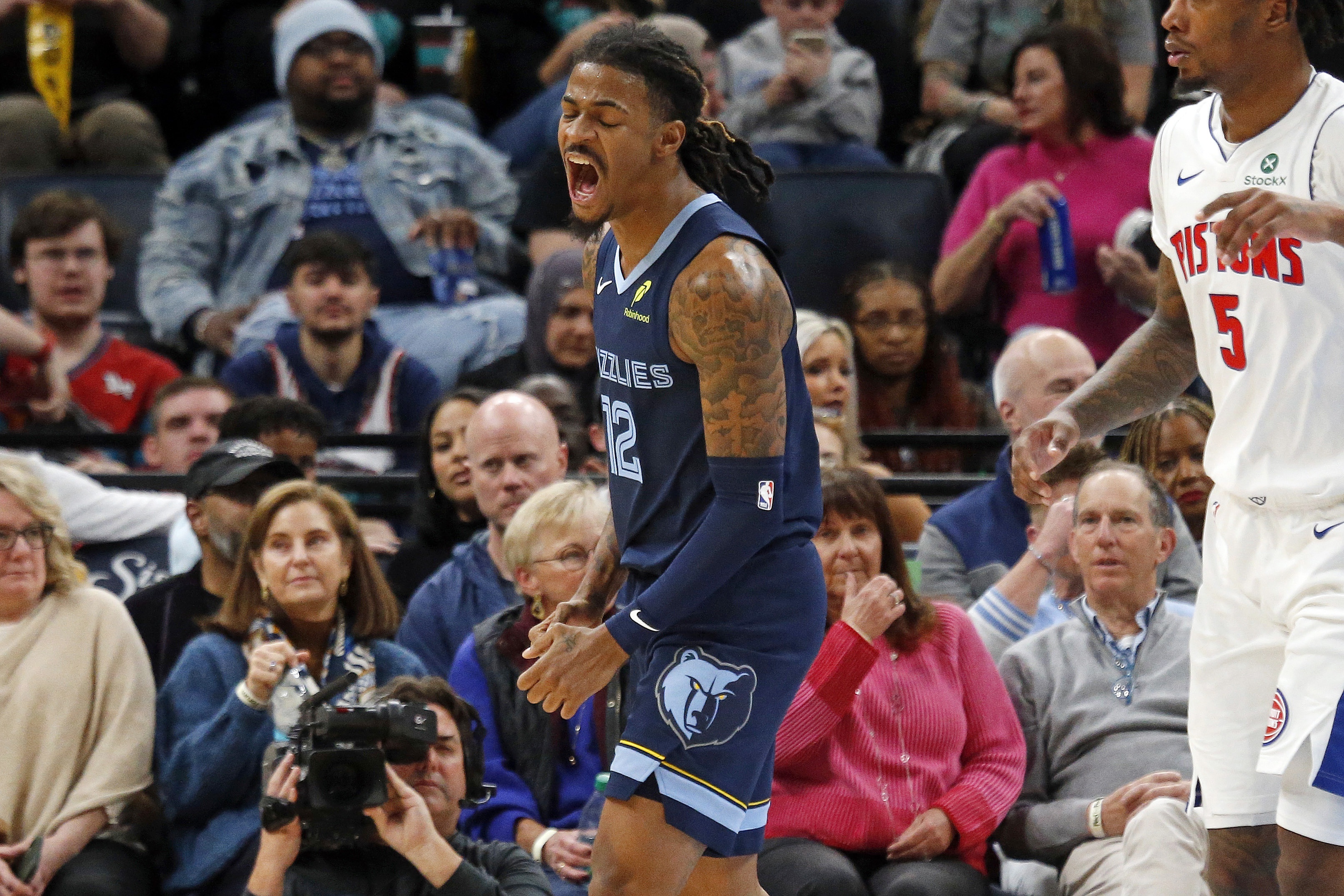 冲击力有但外线没篮！莫兰特16中5&罚球9中8拿18分 另有6板10助