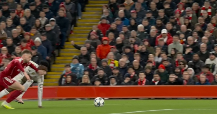 维尼修斯禁区倒地+抗议面部被打，裁判未作表示