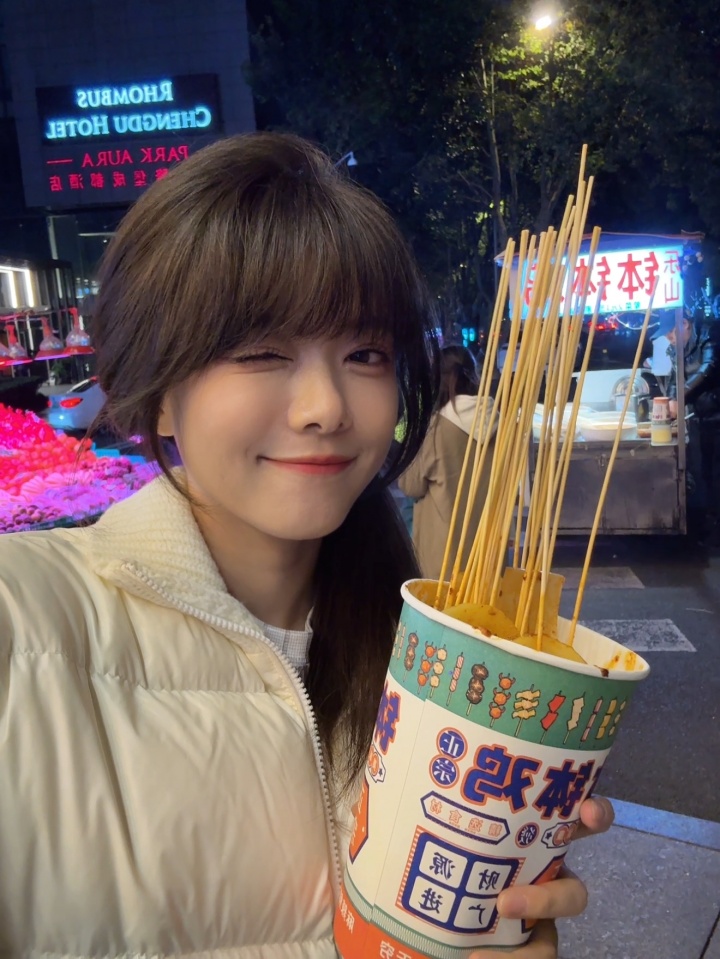 主持骆歆晒美食日常：这就是成都人的人情味吗？