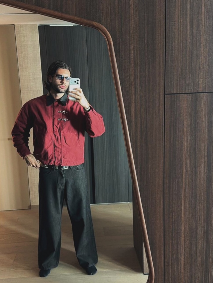 【精彩资讯】索博晒私房照：一个大包直接拎娃(图4)