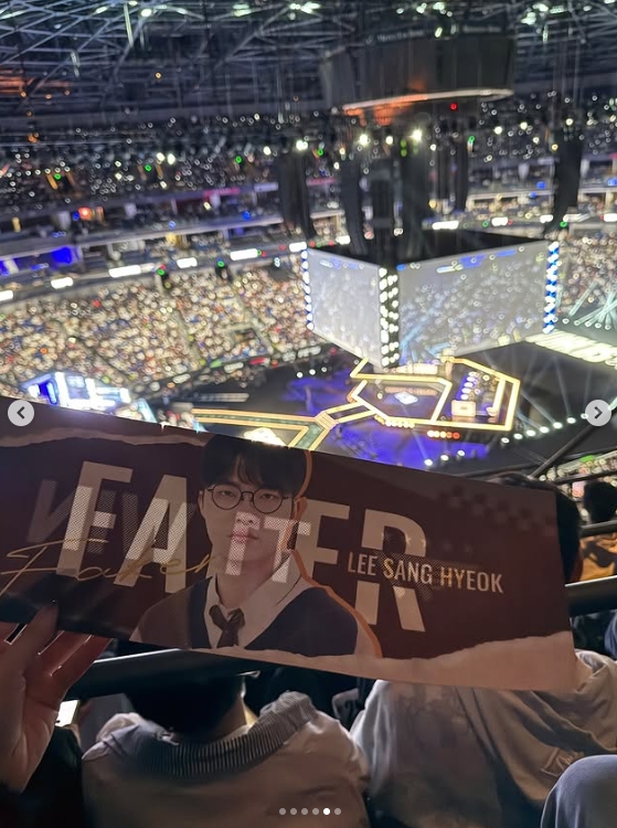 Faker美女粉丝晒照：第二次跟Faker約會 還是一如既往的帥👍🏻