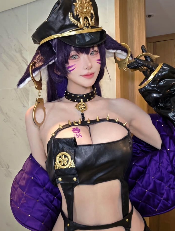 Faker美女粉丝晒Cos返图：期待明天展位见~💕