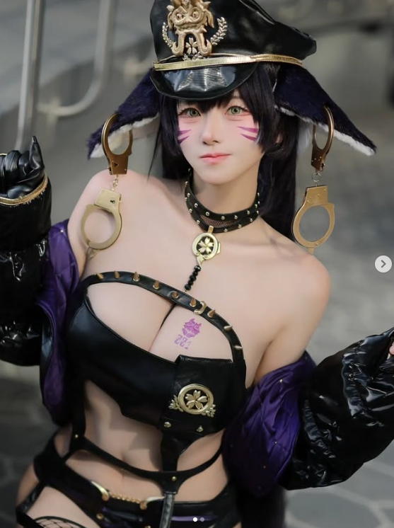 【蜗牛电竞】Faker美女粉丝晒Cos返图:期待明天展位见~💕