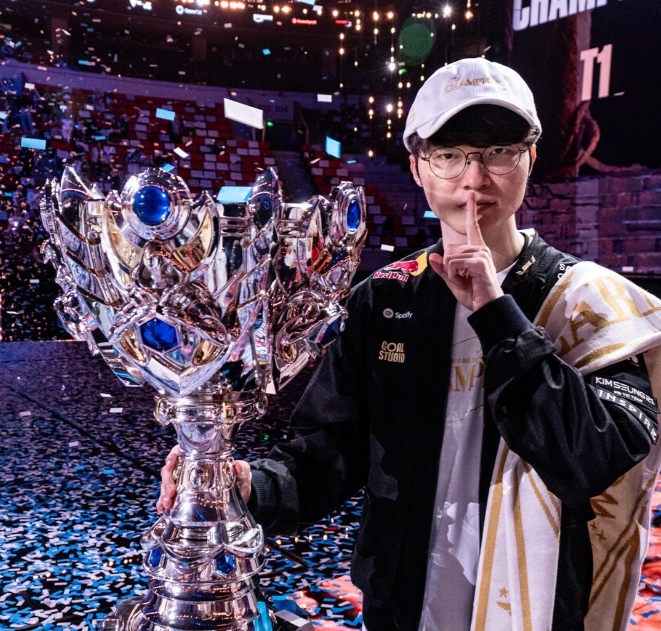 【万博电竞】Faker能统治联盟这么久最主要的原因是什么?