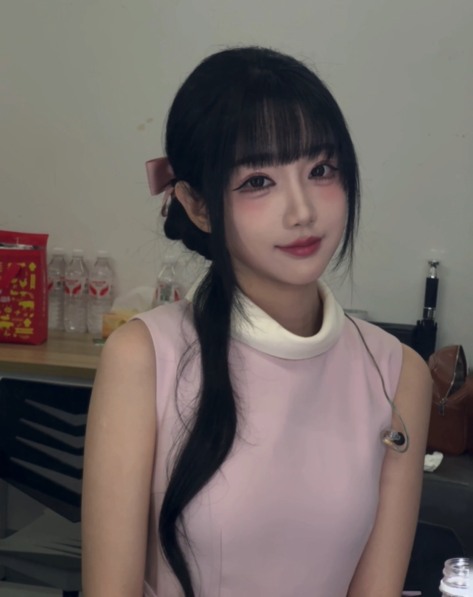 【蜗牛电竞】主持十月晒照:解说杯主持初体验~也是走出演播室在虹桥现场主持啦