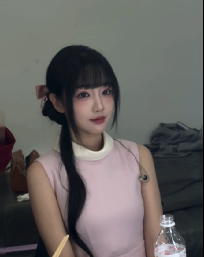 【蜗牛电竞】主持十月晒照:解说杯主持初体验~也是走出演播室在虹桥现场主持啦