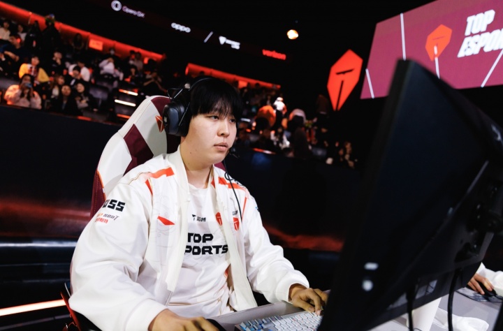 【万博电竞】北川经纪人爆料:KANAVI回LCK!HLE.Kanavi!