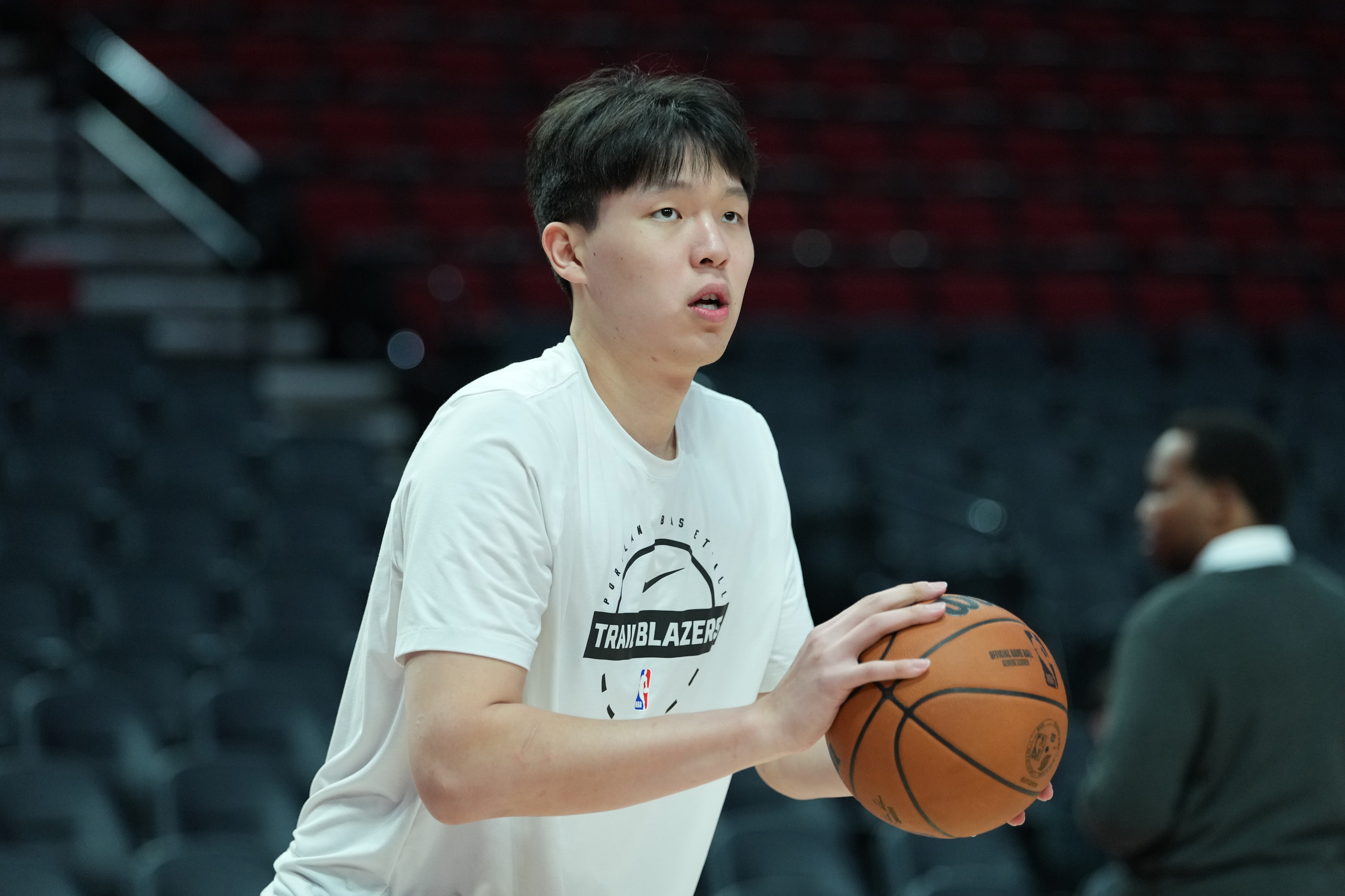 记者:训练营球队防守伸缩性惊呆杨瀚森 原话是‘就像朵花儿一样’