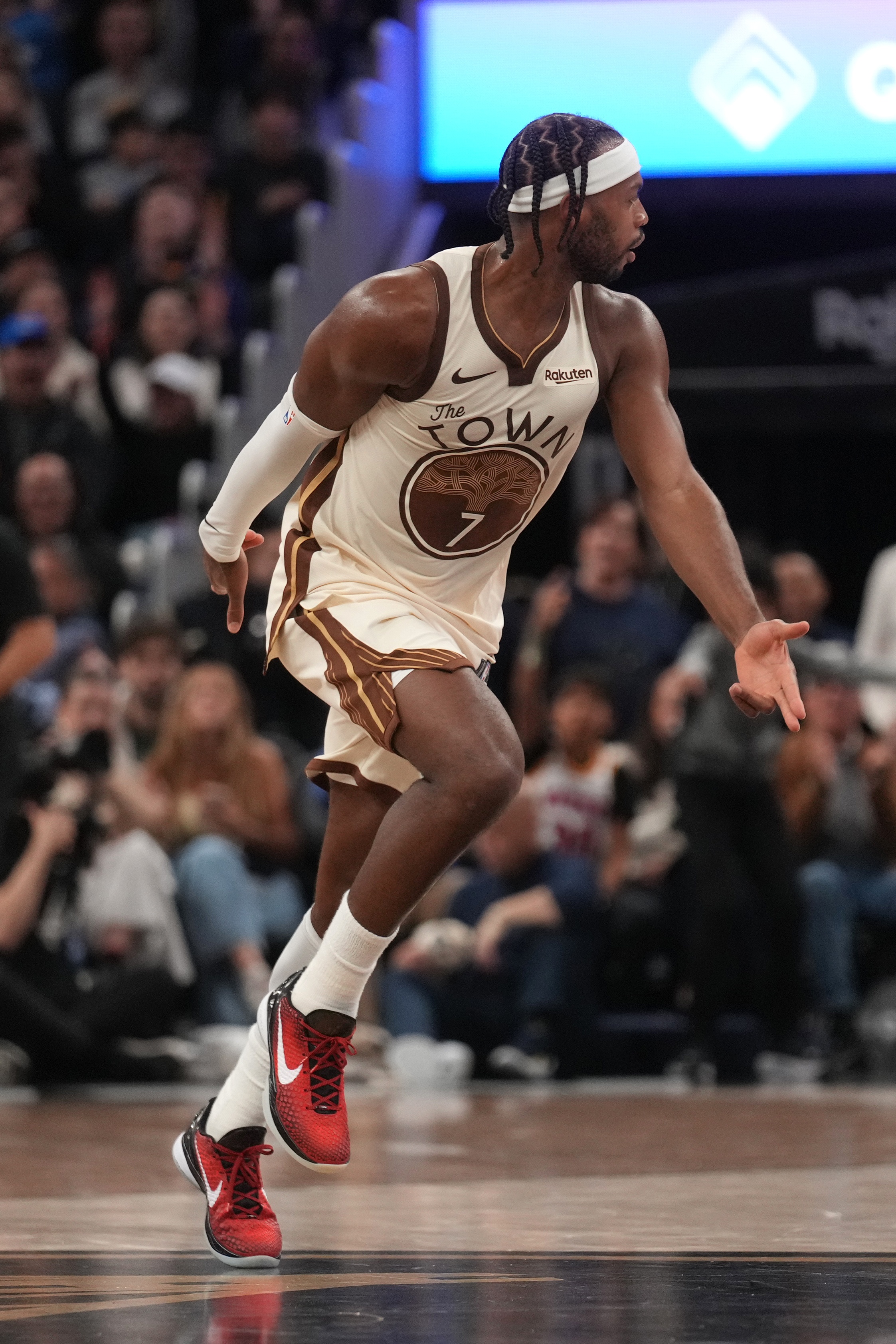 力压穆迪首发！队记：希尔德上个下半场9分5板 他只是开季慢热