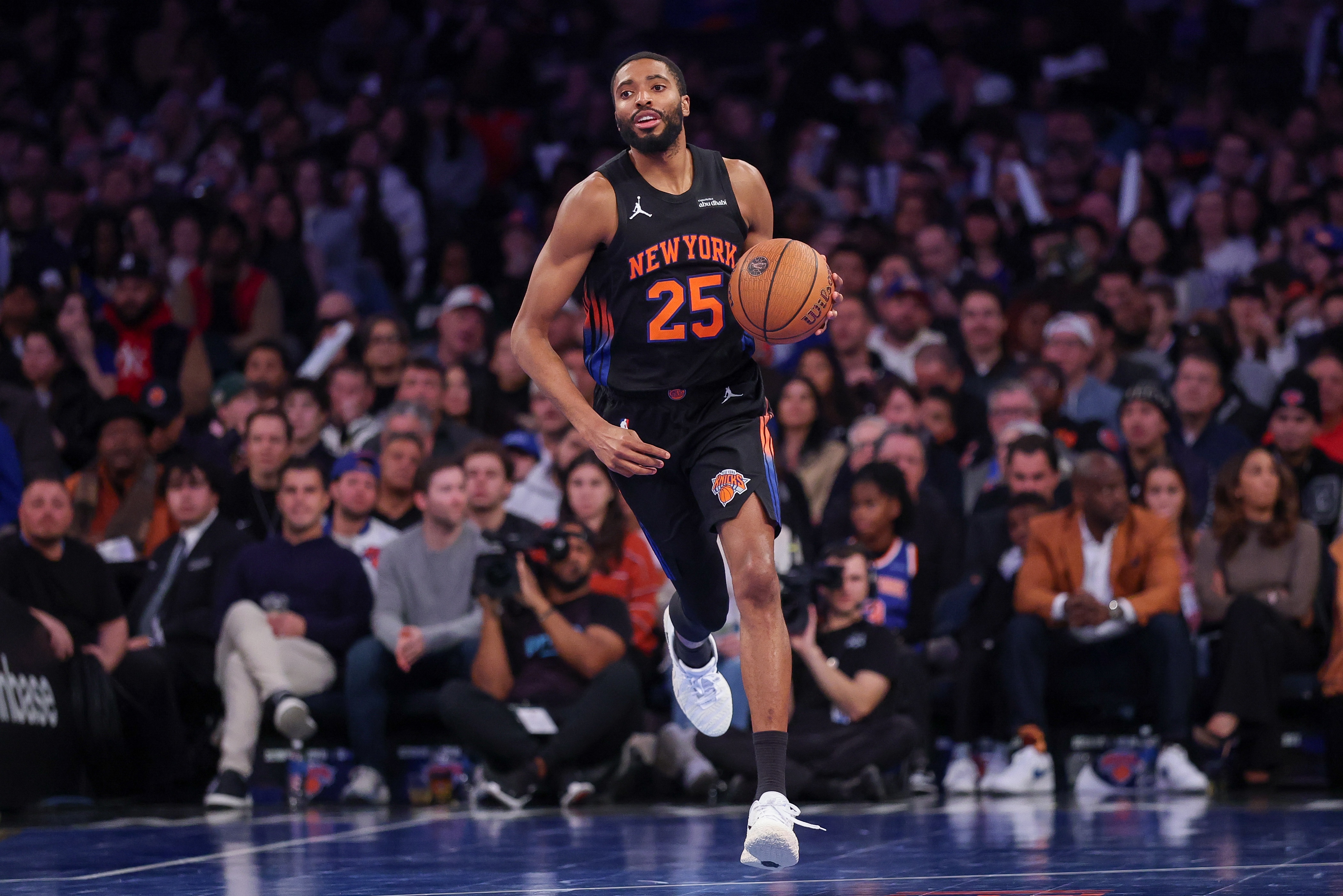 就是不丢!布里奇斯半场5中5高效拿下10分4板1断