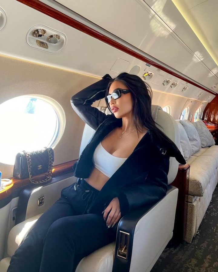 【今日要点】两位身材炸裂的美女球迷场边观战湖人✌️?虾酱给吧友们找来了!(图14) 【今日要点】两位身材炸裂的美女球迷场边观战湖人✌️?虾酱给吧友们找来了!(图14)