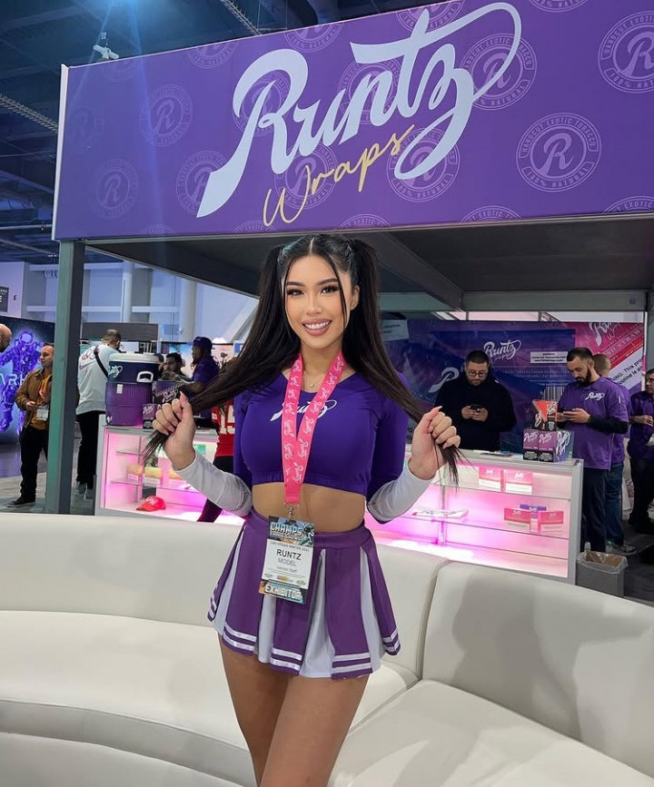 【今日要点】两位身材炸裂的美女球迷场边观战湖人✌️?虾酱给吧友们找来了!(图24) 【今日要点】两位身材炸裂的美女球迷场边观战湖人✌️?虾酱给吧友们找来了!(图24)