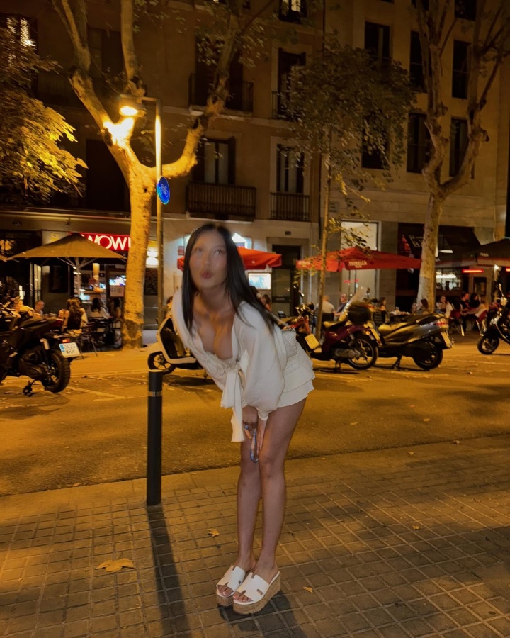 【今日要点】两位身材炸裂的美女球迷场边观战湖人✌️?虾酱给吧友们找来了!(图25) 【今日要点】两位身材炸裂的美女球迷场边观战湖人✌️?虾酱给吧友们找来了!(图25)