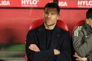 阿隆索：卡雷拉斯紅牌爭議極大，感覺是裁判故意針對，不認(rèn)可判罰